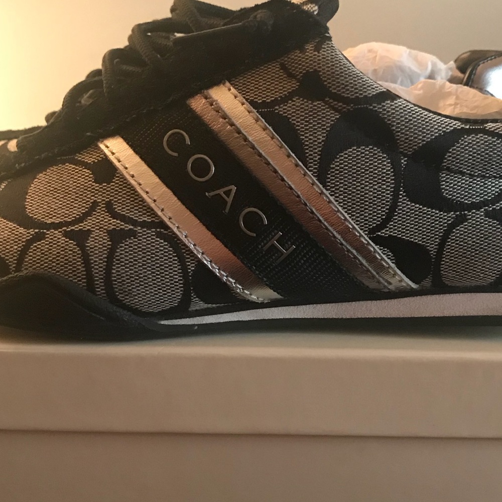 Woman COACH shoe